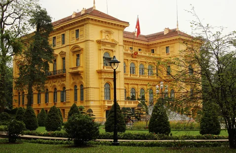 ÜBERSEE-TOUREN Istana Presiden di Hanoi, Hanoi ජනාධිපති මන්දිරය 2_1_hanoi_presidential_palace
