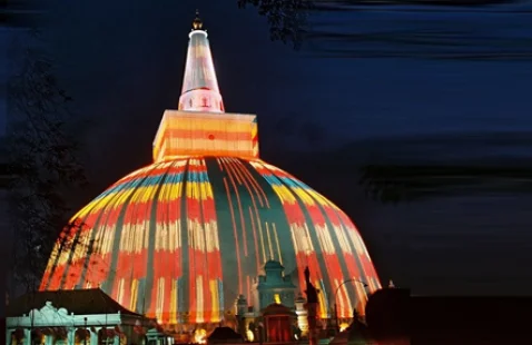 海外ツアー Kota Anuradapura indonesiatravels_maha_stupa_1