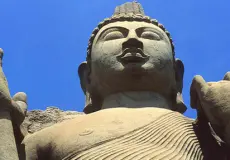 ÜBERSEE-TOUREN Patung Budha Aukana indonesiatravels_vihara_aukana_1